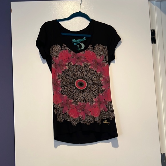 ๐ Desigual size S short sleeves pink and black too ๐ - Picture 1 of 9
